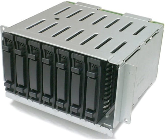 Lenovo ACC SR650 2.5" 8-Bay Bckplane Upgrde Kit